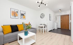 Elegancki Apartment Z Parkingiem By Noclegi Renters